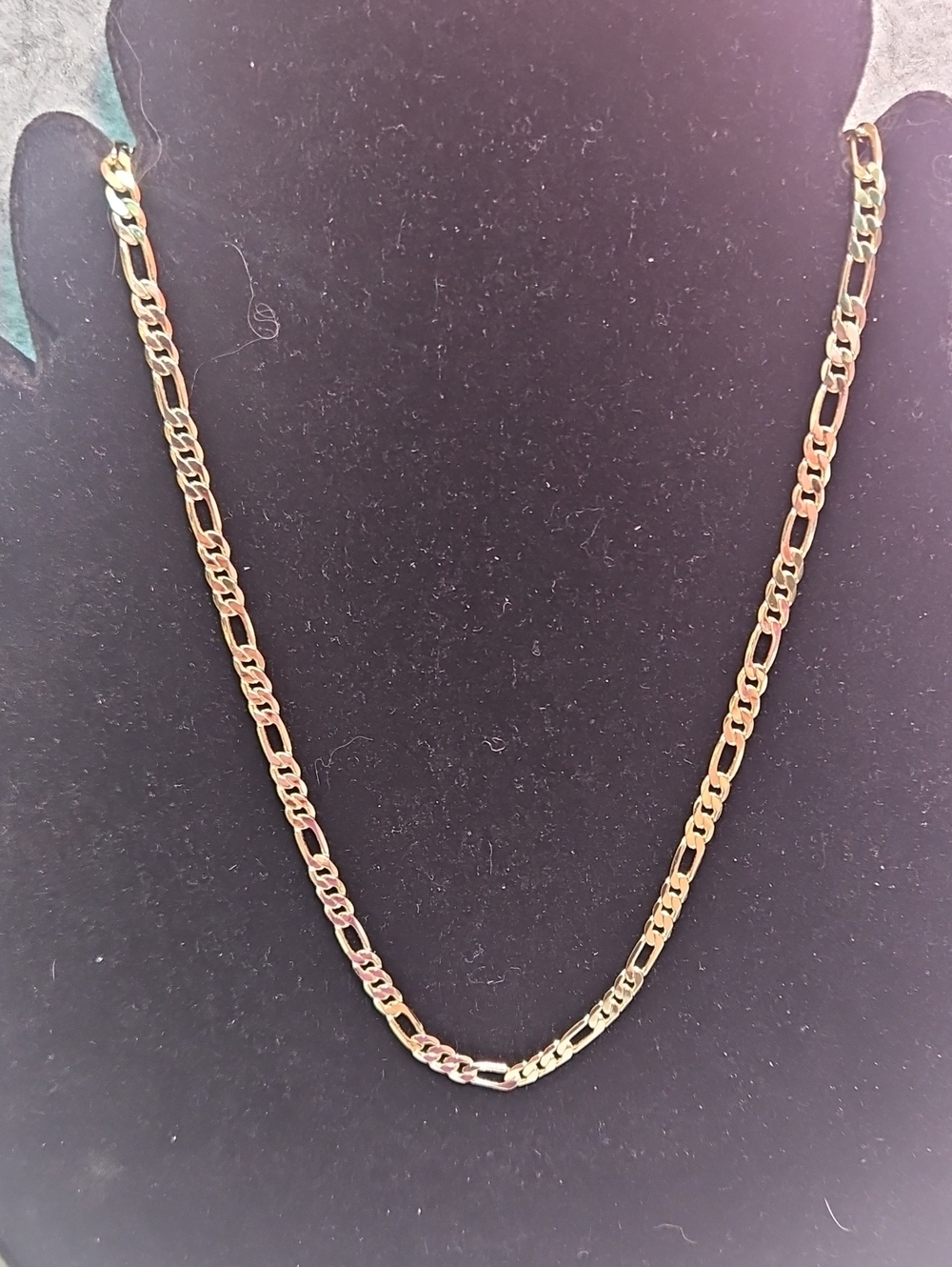 Classic Women's Figaro Chain Necklace in 14k Gold Filled